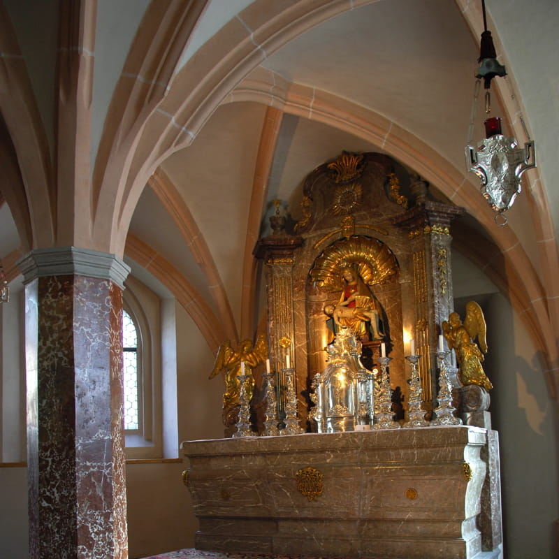 Altar der Krypta im Stift Göttweig / Josef Herfert